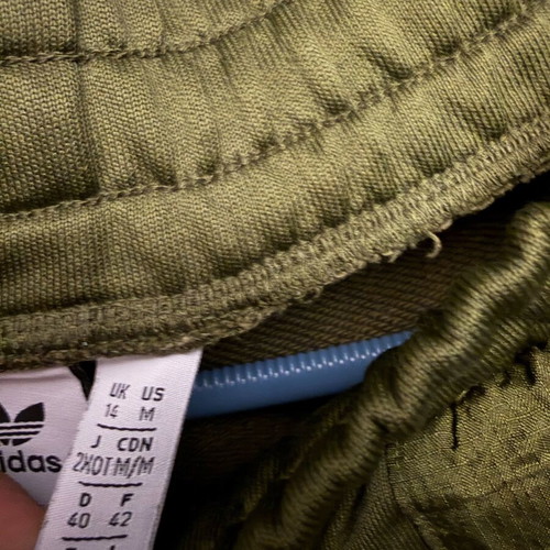 Adidas shorts like new, khaki