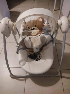Cam Baby Relax swing like new with music and automatic movement