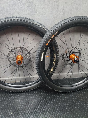 Custom Wheelset 29" Industry Nine Hydra with DT Swiss EX 511 and Sapim CX-Ray, like new