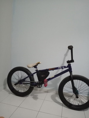 BMX freestyle bike like new with removable storage and new tires