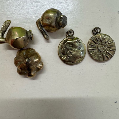Brass decorative pieces like new
