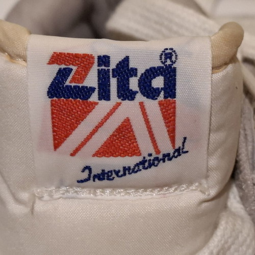 Zita vintage athletic shoes size 41, new, white and silver