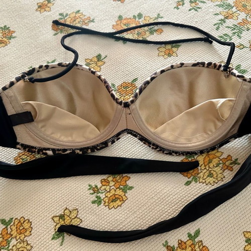 Med strapless swimsuit like new, size 80B