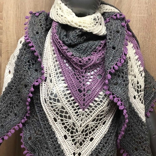 Knitted PANSIES scarf new, multicolor