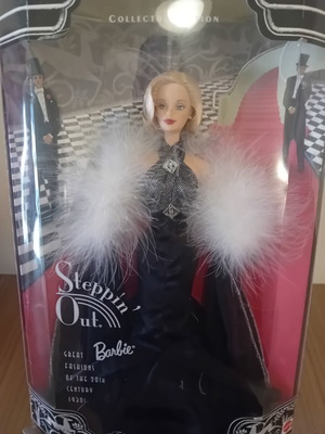 Barbie Stepping Out doll new in box