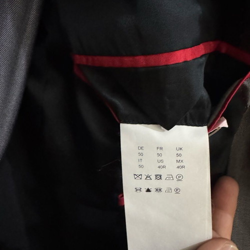 Hugo Boss gray suit like new, size 50