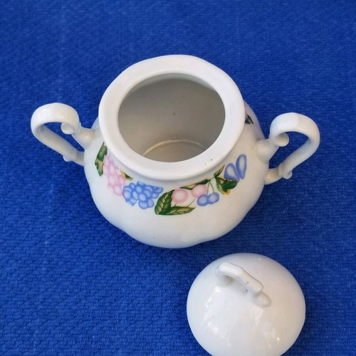 Sugar bowl used in good condition