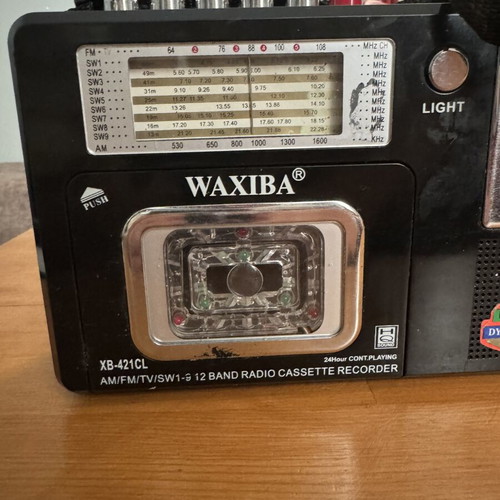 Waxiba XB-421CL vintage radio cassette player used with quartz clock