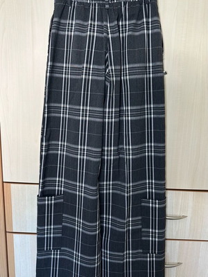 Bershka pants like new, size 32, white and grey