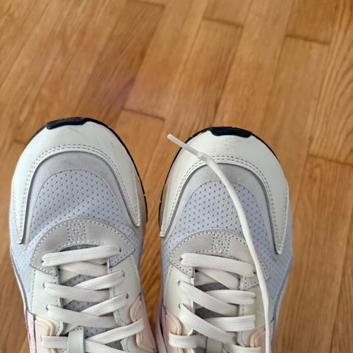 Puma sneakers athletic like new, size 40, beige and pink