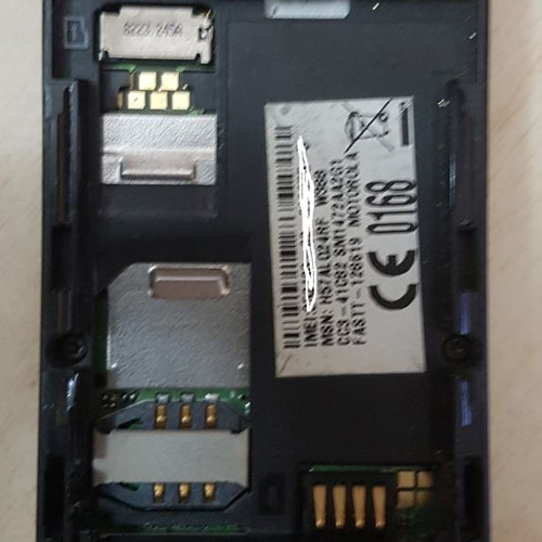 Motorola W388 with broken screen for parts or repair