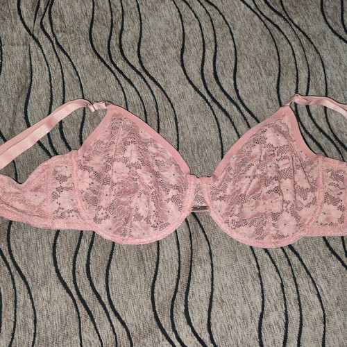 Pink lace bra size 38D new