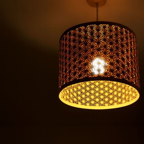 Pendant light with geometric design and warm light, new