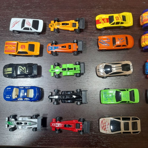 Toy cars used, pack of 30 pieces