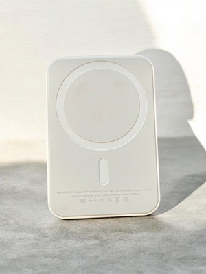iPhone MagSafe wireless charger
