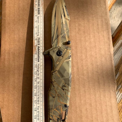 Buck folding knife like new with blade lock