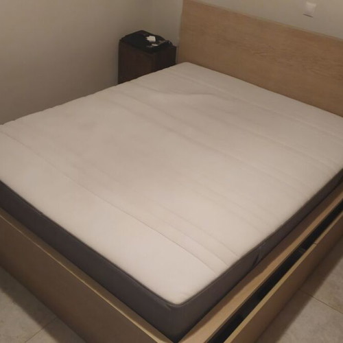 Double bed with mattress and storage drawers like new, 180x200 cm