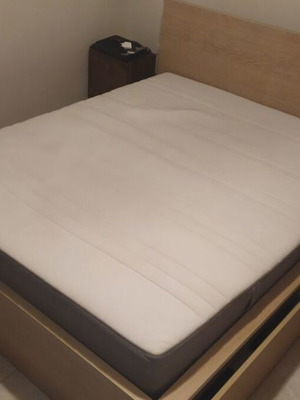 Double bed with mattress and storage drawers like new, 180x200 cm