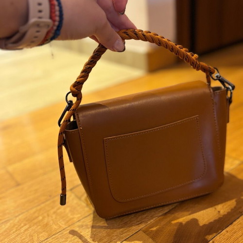 Claudia Canova crossbody bag like new, tan orange brown