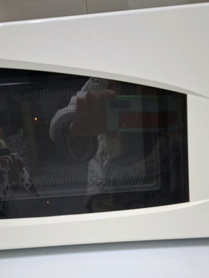 Φούρνος μικροκυμάτων Panasonic 20L 1200W με λειτουργία απόψυξης