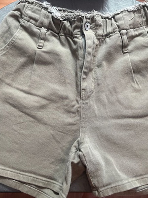 High-waisted women's shorts size L used, khaki elastic denim