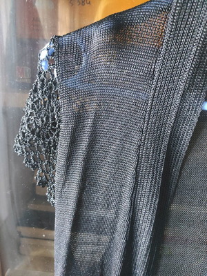 асиметрично горно облекло