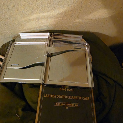 Marlboro metal cigarette case 3D