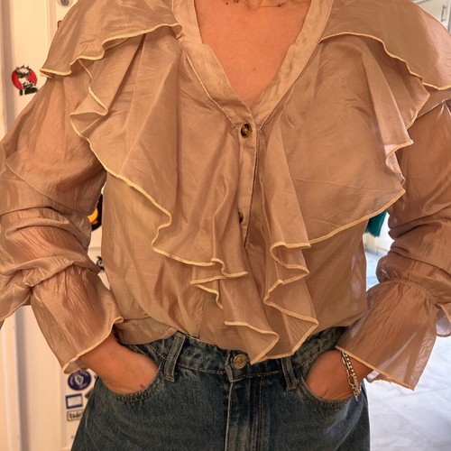 Women's shirt with ruffles like new, beige size M