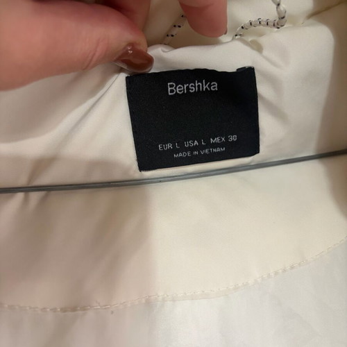 Bershka white jacket used with fur hood, size L