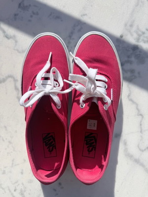 Vans Authentic shoes size 41 like new, red canvas