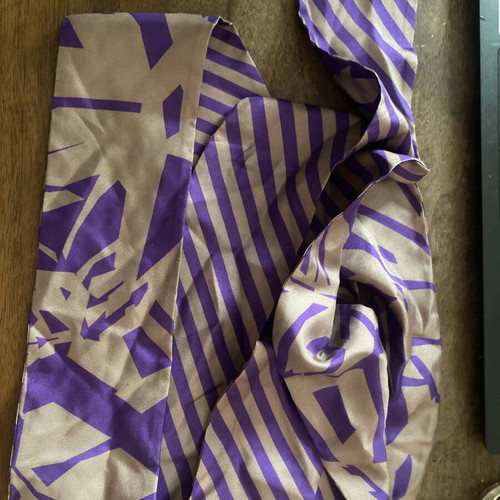 Gucci long silk skinny scarf purple beige gold like new