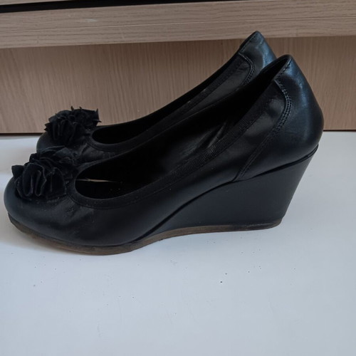 Women’s platform sandals used, size 36, black