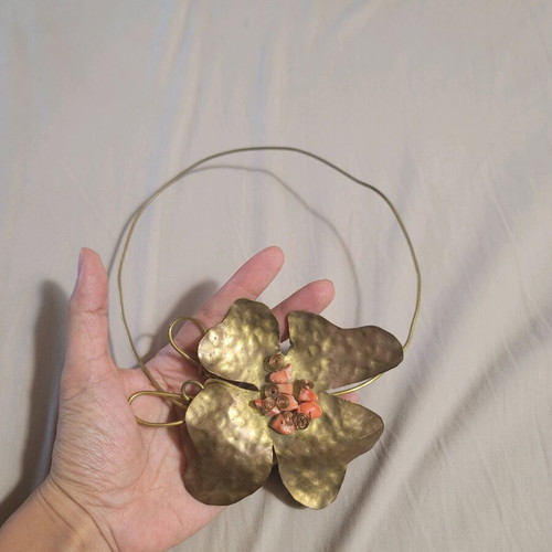 Handmade hammered necklace with semi-precious stones gold like new