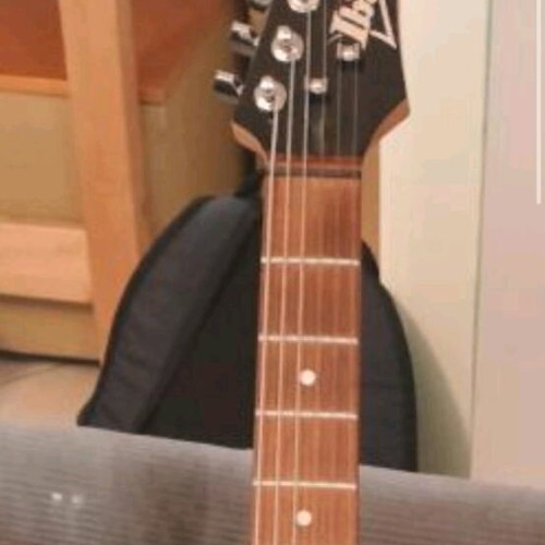 Ibanez electric guitar like new