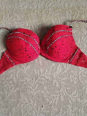 Lovey bra red glitter leopard with padding size 85 like new