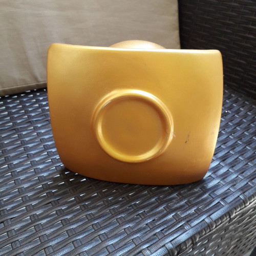 Gold Vase like new