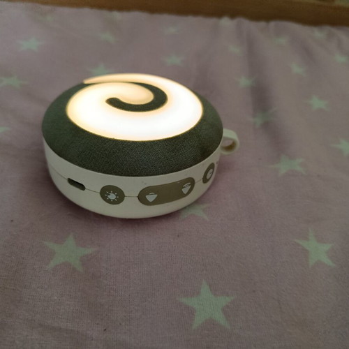 Dreamegg baby device speaker for white noise like new