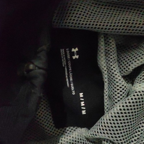 Under Armour hoodie like new, black, size M