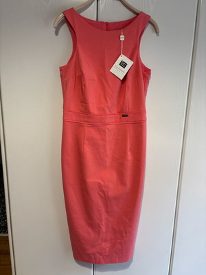 Φόρεμα Guy Laroche καινούργιο, κοραλί midi pencil γραμμή μέγεθος 38