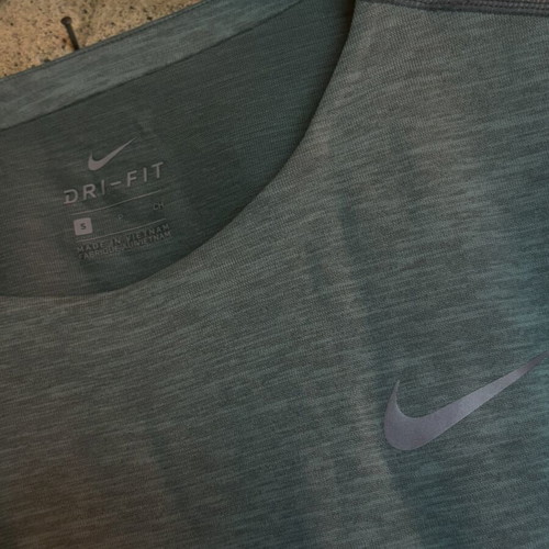 Nike Dry Fit women's long sleeve shirt like new, mint color