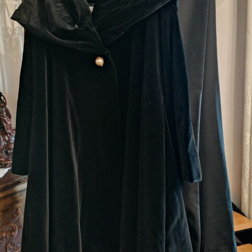 Black velvet coat EDWIGE FENECH like new, 100% cotton, size 42