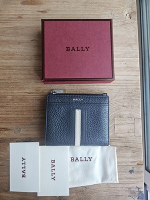 Bally πορτοφόλι σαν καινούργιο, μπλε, με χώρο για χαρτονόμισματα και κάρτες