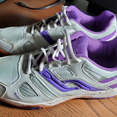 Pro Touch Rebel volleyball shoes size 41 white purple like new