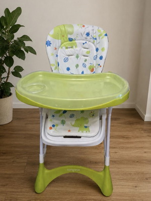Cangaroo highchair used, missing straps, cosmetic marks