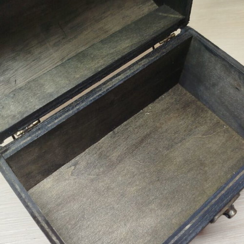 Handmade wooden storage chest with leather lining and lock new