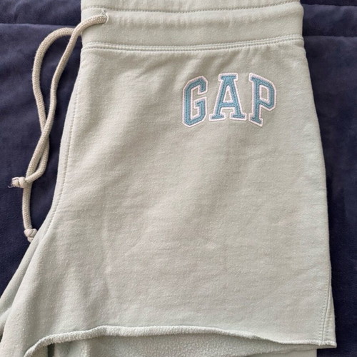 Gap women's shorts used, size Medium, green