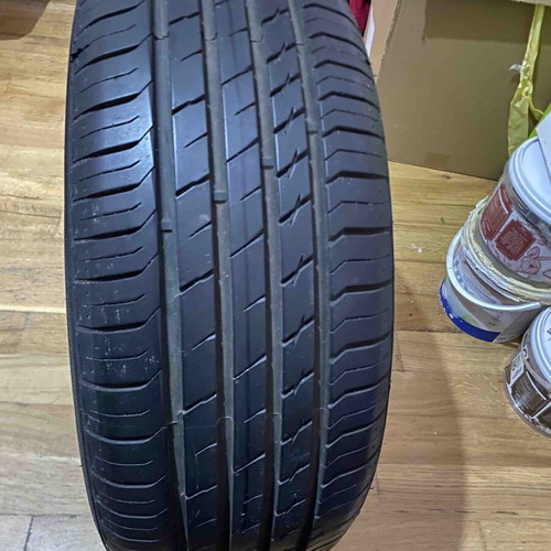 Sailun Atrezzo tire 205/55/16 like new
