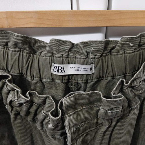 Zara khaki pants with elastic waist like new, size S