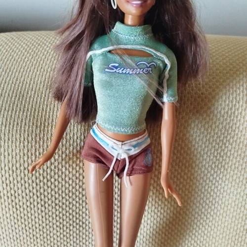 Barbie Cali Girl Summer doll like new with earth tone makeup