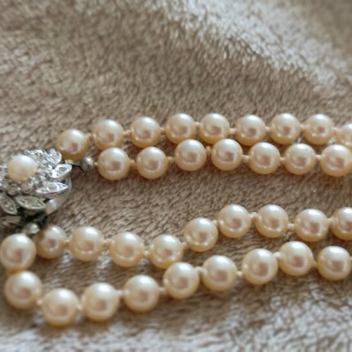 Vintage bracelet and earrings like new with faux pearls and silver clasp